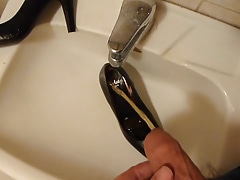 Piss in wifes black croco high heel