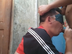 habang nag luluto nagpa chupa sa kusina