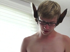 Twink roommate cum sprayed sucking 18yo furry werehorse cock