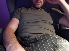 GETTING A BIG BULGE