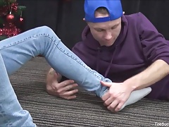Gizzy and Tristan Christmas Hot Toe Sucking