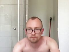 I do sports in the bathroom