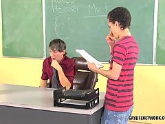 Twinks gays fucking in classroom