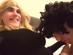 no.206 Sissy Suleika & Anouk kissing & sucking cocks