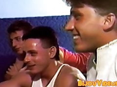 Handsome homos enjoying spitroast bareback session