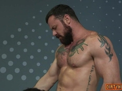 Muscle Hairy Man Anal Invasion With Facial Cumshot Jizz