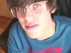 My dick sucks for the first time! Luxusne kouri! 100% REAL