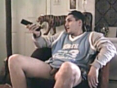 jacking and deep-throating first-timer Straight Boy Tony