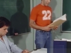 Homosexual threesome with athletic looking cock munchers