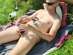 Solo milking under the sun after being stood up for my meeting