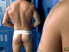 Buff dude face jizzed