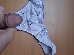 Cum on my wife White thong: the vid