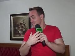 Reporter gets naked to get a news scoop