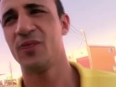 Straight guy fooled into bi experience