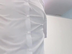 ランチタイムに午後のひとヌキ（アップで射精）