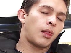 Cute homo takes things nice and slow