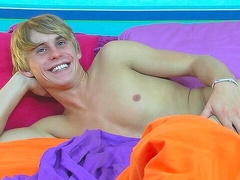 Cocky Tori Andrews talking about his past experiences