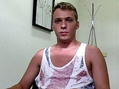 Beefy dude fucked in a hardcore casting video