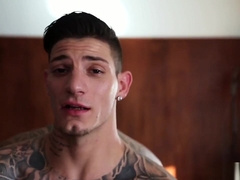 Cameron Diggs Facefucks Levi Karter