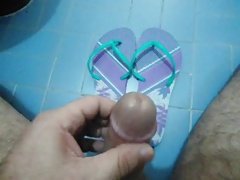 Cum on my Havaianas Slim.