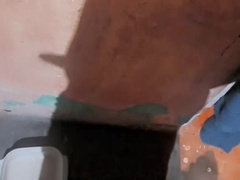 solo en su casa se masturba cuando su padre no están