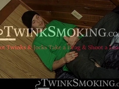 Hung Viper blows his loads after an intense gigantic cock jacking