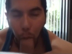 Monster pecs stud playing and sucking dick - Macho con pectorales mamando