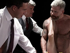 Examining Noah White and going deep inside of his anus