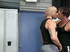 Latino dude porks a milky ass after gym