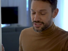 Supportive Huge Brother Helps His Inexperienced Brutha