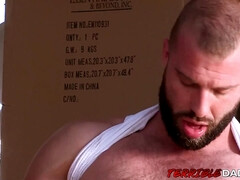 Hot bearded hunk Donnie Argento mouth filled with warm cum