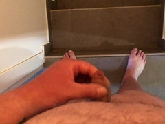 21enne Obeso Si Masturba Sulle Scale