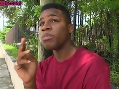 Blackdick bottom fucked in doggystyle outdoor by white top