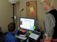 Timo Garrett pops while butt sex plumbed by his manager Alex Andrews