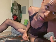 For all the masc bottoms who enjoy femboy verse doms