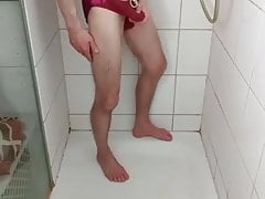 me in shower cum