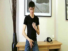 Wickedly uber-sexy Solo fellow