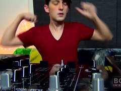 Dj Andy Kay In The Building