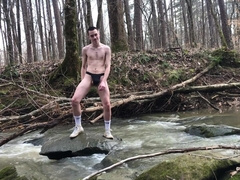 nineteen yr senior Jesse Gold drains off and jizzes in a sea then nearly gets caught