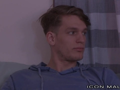 Heterosexual Acquaintance Comforted by Grizzlies Lollipop After Breakup