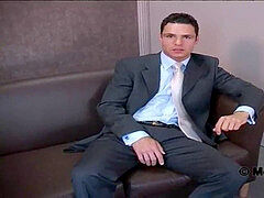 Queer, no condom, casting