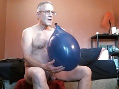 Balloonbanger's 1st xHamster Video! Tuf-Tex 24 Will if POP?