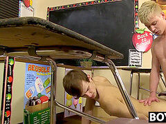 blonde lad Kyle Rash tears up boyfriend to cum at school