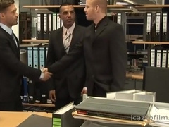 Machos Gay Calientes En Oficina Berlinesa