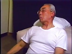 JP O4M 185