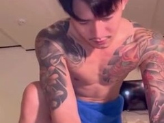 Sumptuous Stud Receives Rubdown And Provides Utter Hookup Service