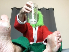 Grinch makes Santa Eat his Soles Feet Jerk Off Instructions