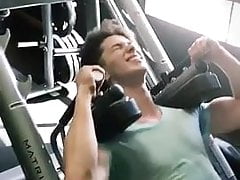 Gorgeous legs doing gym work