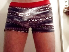 Guy jerks off in the fitting room