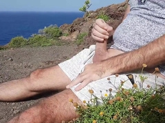The Guy Jerks Off In Front Of The Sea